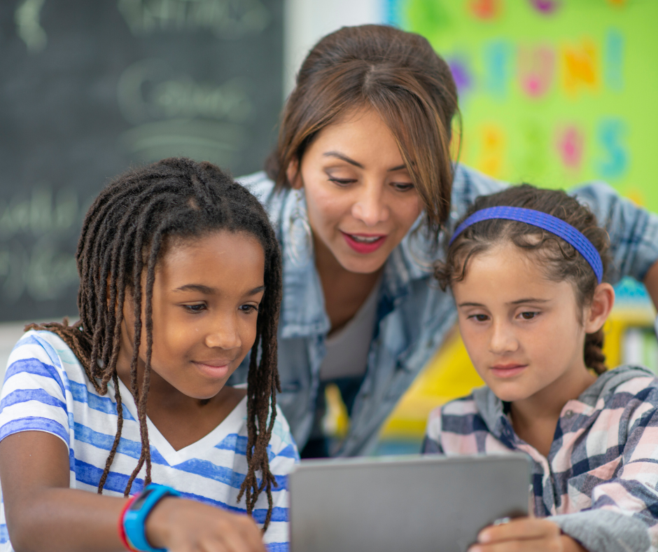 ALUNOS DO ENSINO MÉDIO DO RIO PODERÃO AVANÇAR DE SÉRIE MESMO COM ATÉ SEIS REPROVAÇÕES